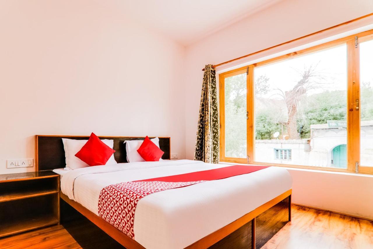 Oyo 72466 Hotel Yuvraj Shivpurī エクステリア 写真